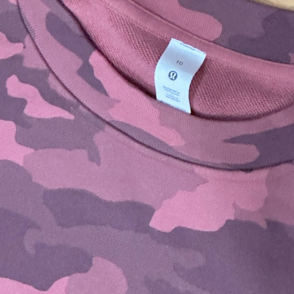 Brand New Lululemon Perfectly Oversized Crew - Picture 5 of 12